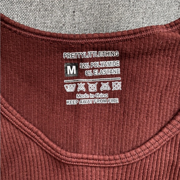 PrettyLittleThing Ribbed Long sleeve crop - Picture 5 of 5